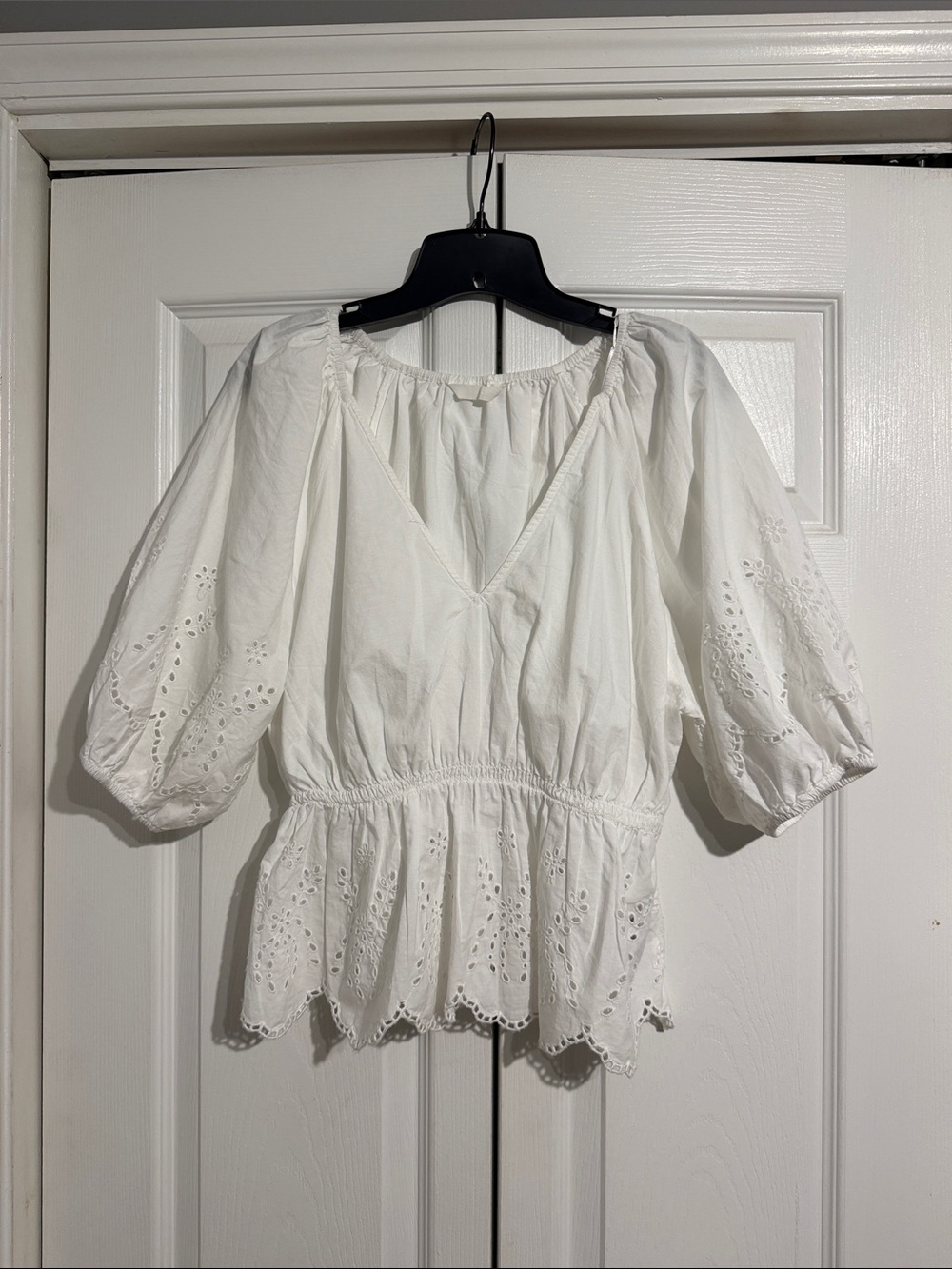H&M White Eyelet Peasant Blouse with Peplum